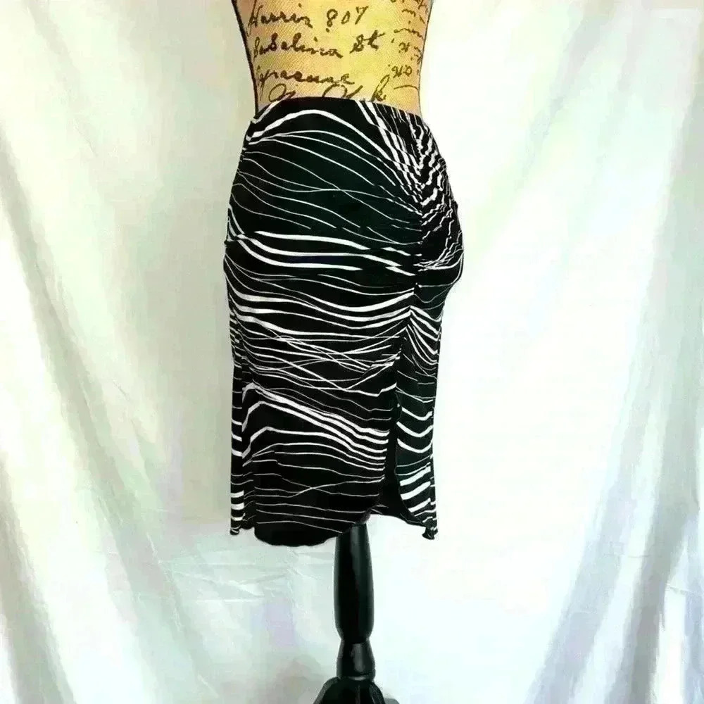 Bebe pattern skirt